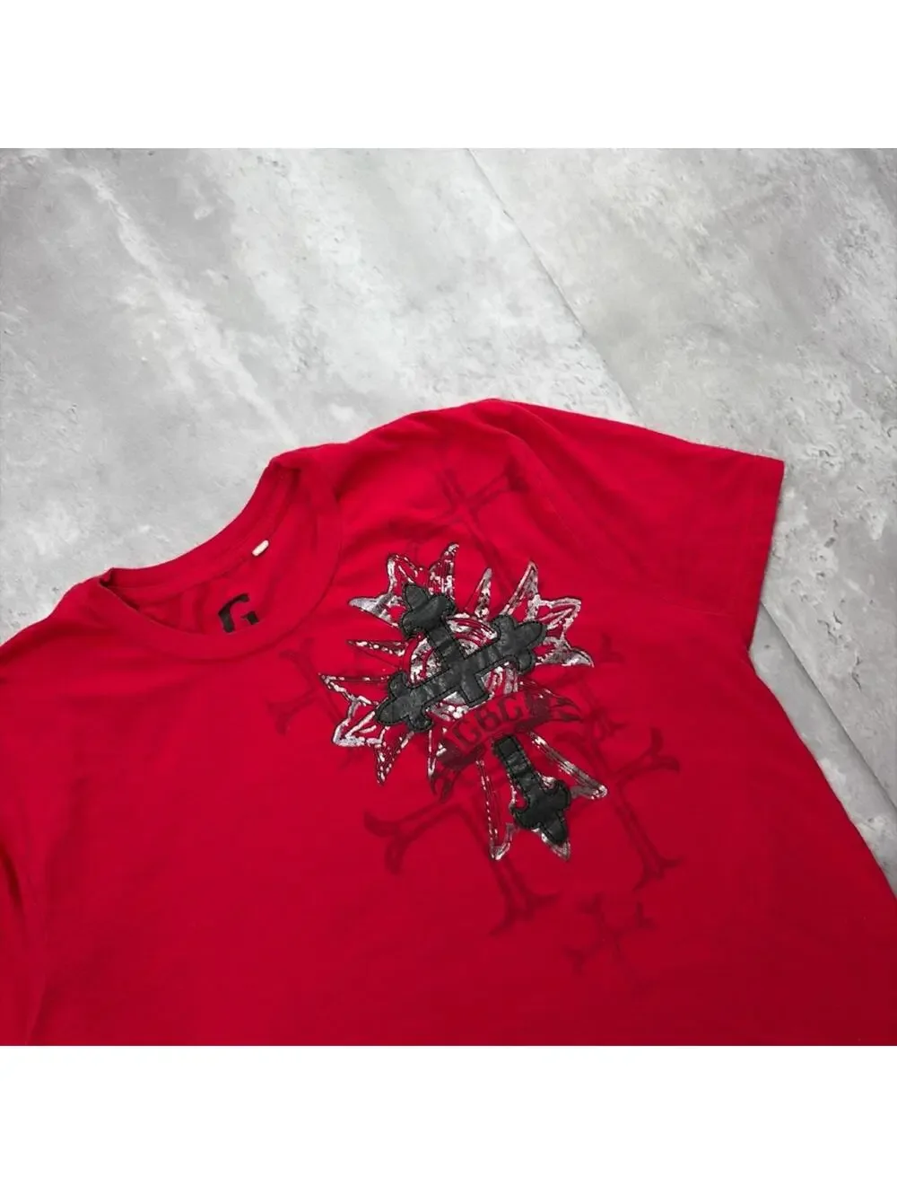 Y2K Red Guess Grunge Gothic Cross Skater T-Shirt - Picture 5 of 7